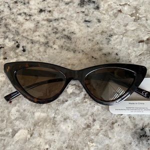 CaliBlue sunglasses women’s brown marbled